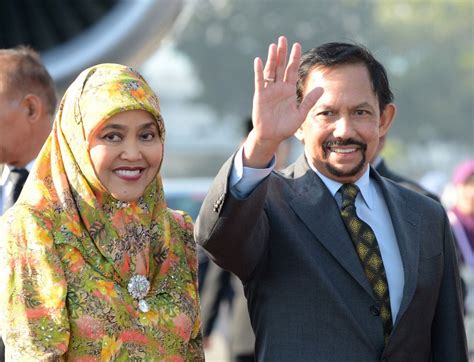 Bolkiah became the sultan of brunei (a tiny sultanate on the island of borneo) darussalam when he was just 15 years old, on october 5, 1967, after his father abdicated the throne. Sultan of Brunei to visit Philippines next week | Global News