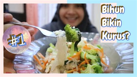 Hari 1 minuman y air putih 8 gelas makanan y sawi putih ( rebus ) y brokoli ( rebus ) y toge ( rebus ) y kangkung ( rebus ) y waluh ( rebus ) y tempe ( rebus ) y tahu ( rebus ) cemilan y apel y semangka y nanas. #1 Menu Diet Bihun Sehat - YouTube
