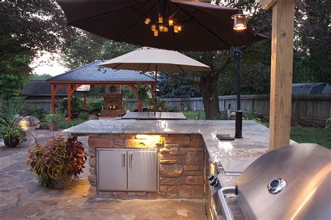 6 Considerations For Creating A Versatile Outdoor Kitchen