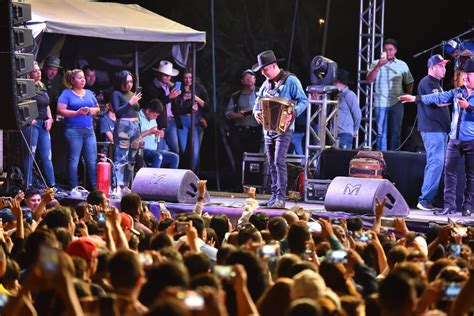 Grupo Palomo Canta Para Más De 3 Mil Fans En La Plaza De Las Ranas