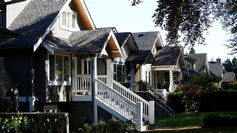 Vancouver Houses Are For Sale At Huge Discounts, All Chronicled With 