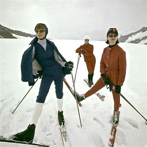 Vintage Vogue Snow Bunnies Apres Ski Party Apres Ski Mode Mode Au Ski