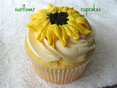 Sugarcoated Sunflower Cupcakes