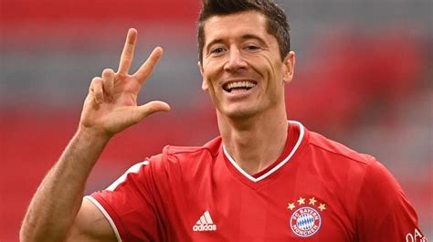 Final against tigres uanl lewandowski with a brace: Bayern Munich: Robert Lewandowski recibe Balón de Oro ...