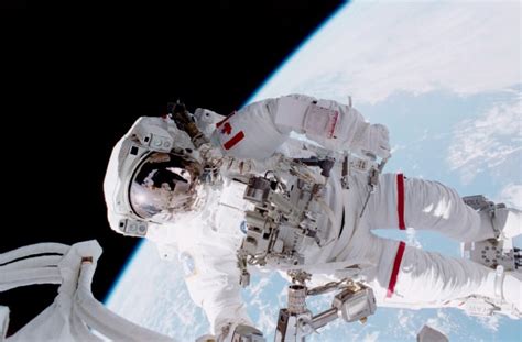 Spacewalking Through An Astronaut S Eyes Universe Today