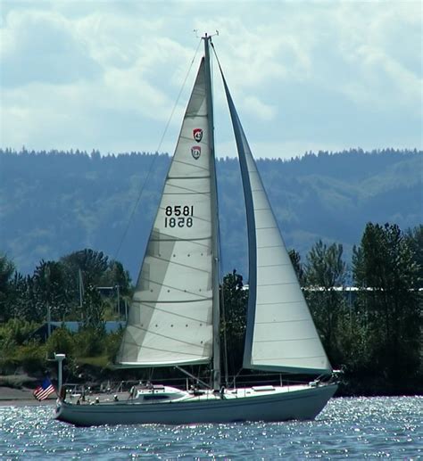 1001 Boats The Columbia 43 A Classic Tripp Racer