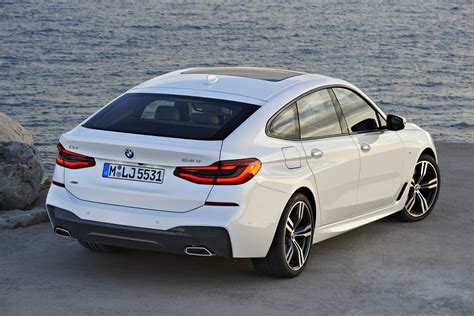 The bmw 6 series gran turismo demonstrates a modern, alternative vehicle concept. michael markefka, head of exterior design bmw. 2018 BMW 6-Series GT Launched In India - Price, Engine ...