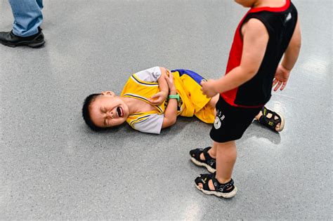 4 Steps That Will Help You Deal With Fights In Your Classroom Like A Pro