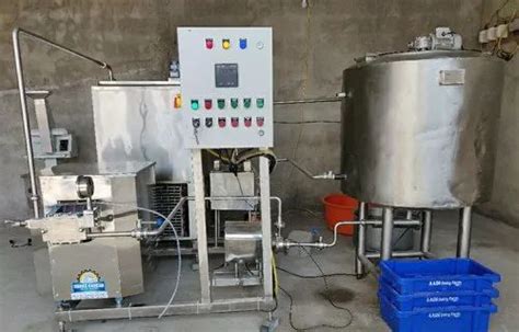 Stainless Steel Milk Pasteurizer Mini Dairy Plant Capacity 500 Litres
