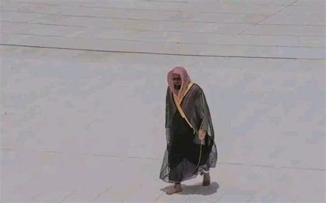 Sheikh Shuraim Bids Farewell To Masjid Al Haram After 32 Years Of