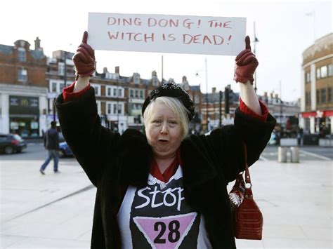 hundreds gather in glasgow liverpool and brixton to celebrate death of margaret thatcher