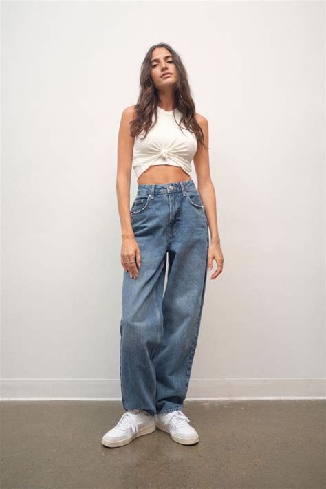 BDG High-Waisted Baggy Jean - Medium Wash | Urban Outfitters