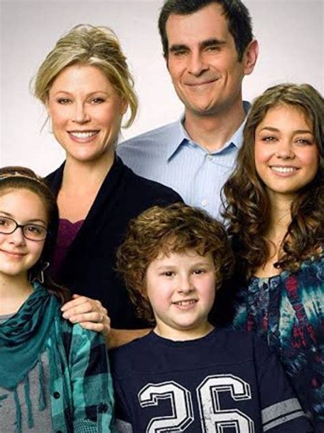 The Modern Family To Reunite With Season 12 - DKODING