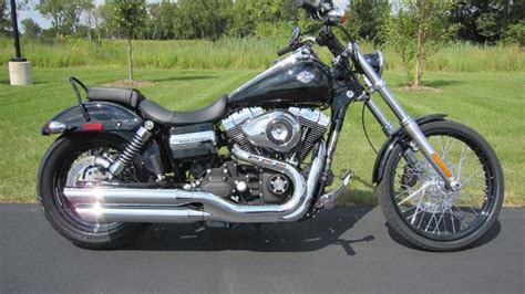 The wide glide® is raw and true to its roots with a chopped rear. 2011 Harley-Davidson FXDWG Dyna Wide Glide - Moto ...