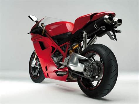 The following list of fastest bike in the world will like a dream come true for passionate bikers who are obsessed with high speed. Vahoha.com: Ducati 1098s Fastest Motorcycles in the World 2011