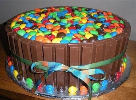 When a library denizen tries to take a kitkat break, the sounds of the candy bar splitting apart cause the nearby librarian to shush him. Kit Kat Cake Take a break! Have a kit kat cake. Truly ...