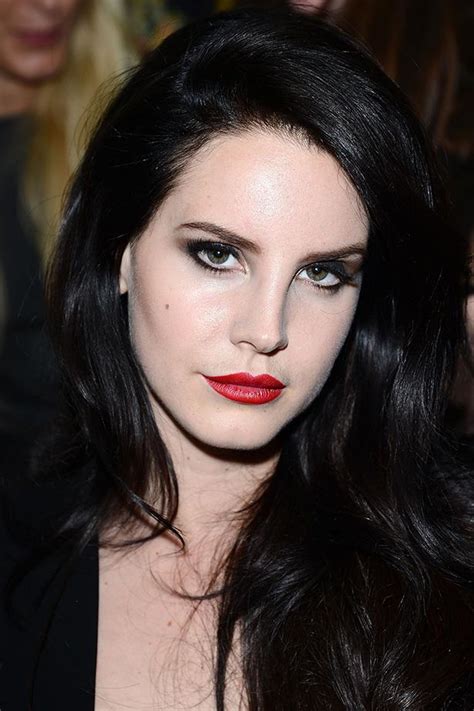 Lana Del Reys Best Makeup Looks Of All Time Elle Australia