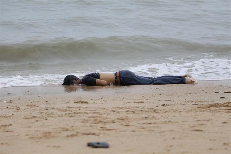Dead Body Found Washed Up On Pattaya Beach Pattaya One News