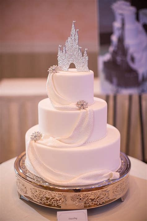 White Princess Wedding Cake Ideas Whiteweddingcake Beautiful Cakes