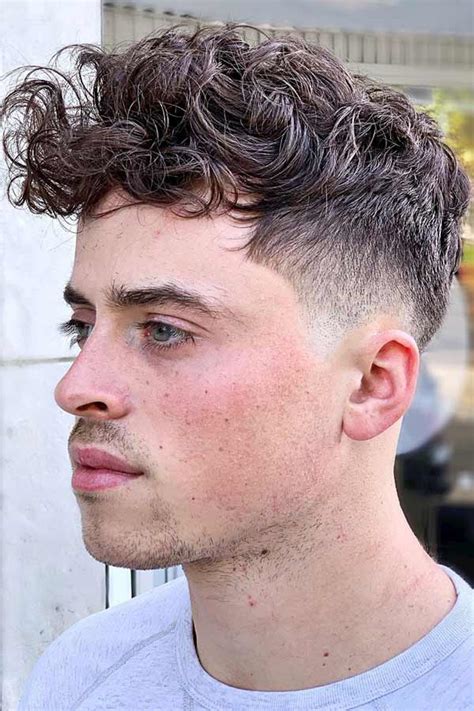 Top Curly Hairstyles For Men To Suit Any Occasion 🎉| MensHaircuts.com