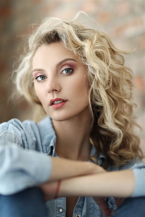30 Top Photos Blonde Girls With Curly Hair Funny Attractive Pretty