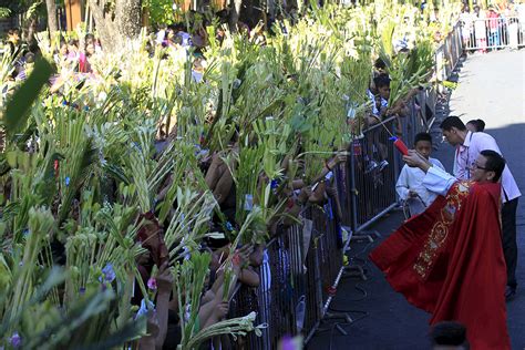Holy Week How Christians Around The World Celebrated Palm Sunday