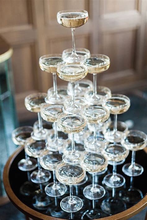 5 Tips To Build A Champagne Tower And 18 Examples Weddingomania