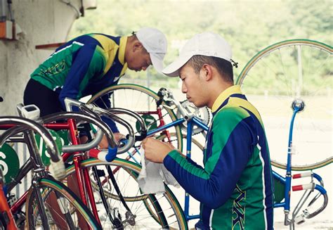 Keirin bike race in japan. Inside the Wild World of Keirin, Japan's Brake-Free ...