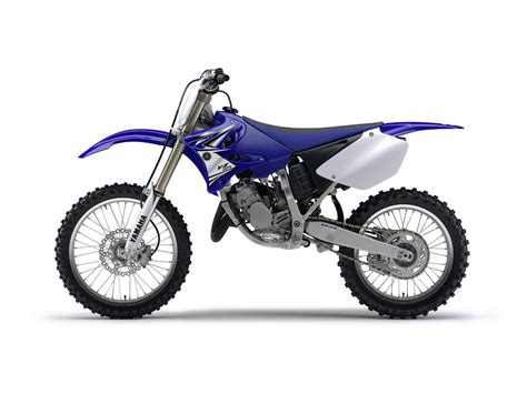 Telescopic, coil spring, oil damped suspension rear: Motorcycle Pictures: Yamaha YZ125 2-Stroke - 2011