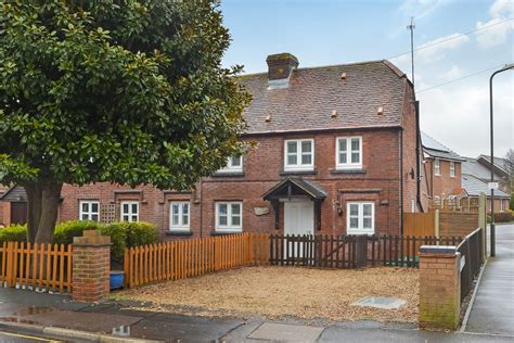 3 bed semi-detached house for sale in Waterworks Road, Farlington