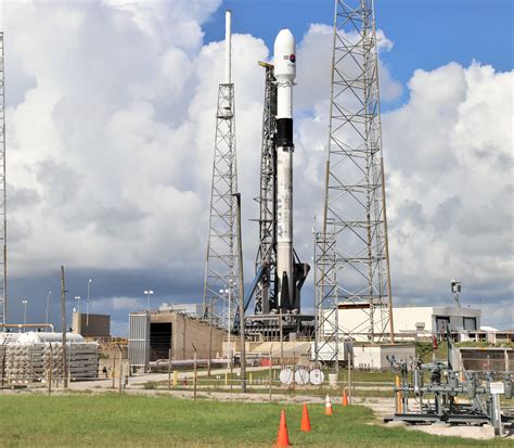 30 марта в 07:13 по времени западного побережья сша (в 17:13 мск) американская компания spacex осуществила запуск. SpaceX Falcon 9 Set for Blastoff with Anasis-II for South ...