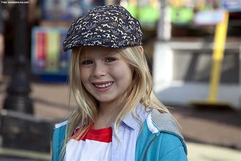 The following 2 files are in this category, out of 2 total. A Loreto Peralta le gustaría trabajar en Hollywood ...