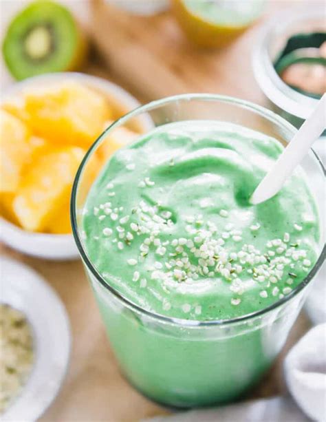 Easy Tropical Spirulina Smoothie Running To The Kitchen