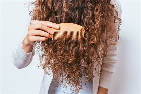 The 7 Best Combs And Brushes For Curly Hair 2023 Buying Guide