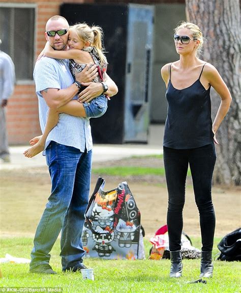 Последние твиты от leni klum (@leniolumiklum). Heidi Klum and her bodyguard boyfriend take the children ...