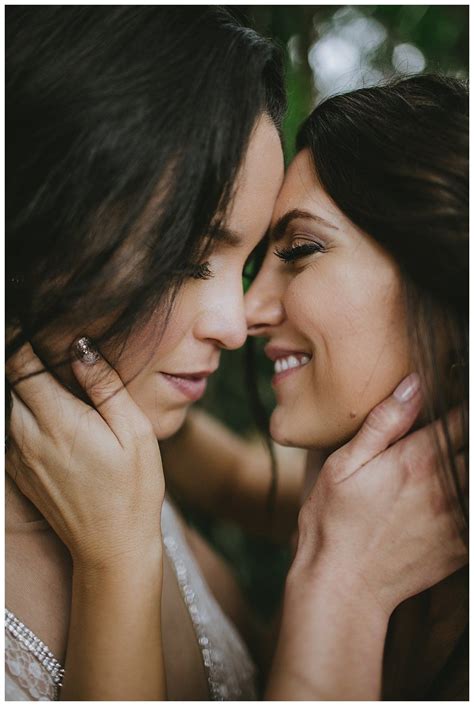 Boho Tropical Wedding In Hawaii Love Inc Mag Lesbian Photography
