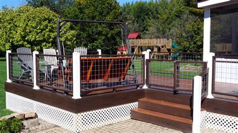 Invisible Diy Hog Wire Railings For A Great Deck View Lattice And