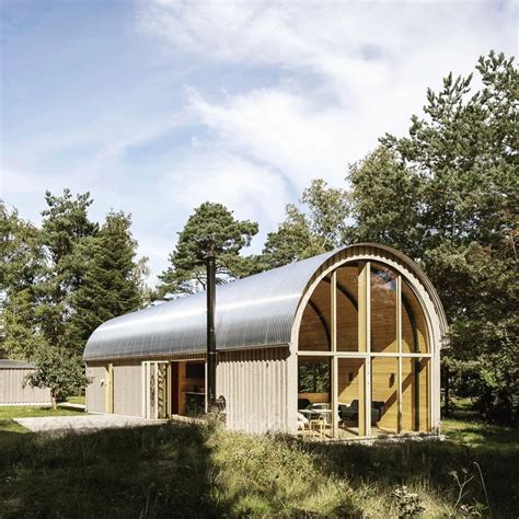 Były żołnierz terry dupin, poszukiwany w lasach środkowej francji za próbę zabójstwa, został zatrzymany. Épinglé sur Architecture bois