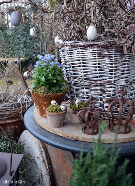 Dementsprechend dezent und frisch sollte auch die osterdeko in wohnung und garten gehalten sein. Ostern im Garten...... in 2020 | Osterdeko garten, Basteln ...