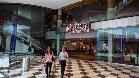 Cinelux Theatres Cinemark Icon Theaters And Others Go Upscale To