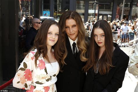 lisa marie presley s twin daughters seen for the first time since her death daily mail online