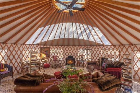 Love This Beautiful Yurt Interior Yurt Interior Yurt Living Yurt