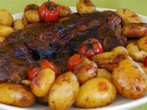 Για το αρνί στη λαδόκολλα, στύβουμε. Traditional Greek dish Bogana ~ Μπογάνα | Φαγητό, Συνταγές ...