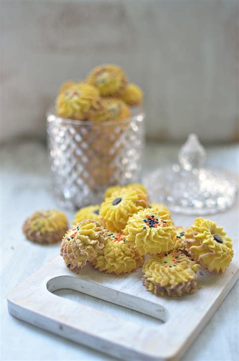 Blak blakan!!!aurel ungkap malam pertama sampai sensasi pecah perawan. love touch ~ zila forever: Biskut semperit