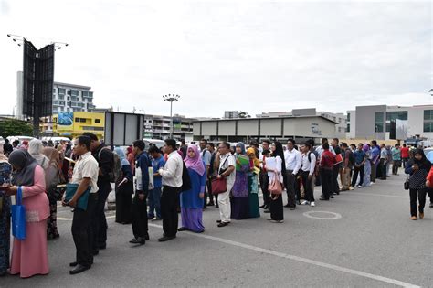 Many things related to transport department can be do here. Pelancaran Job Fair @ UTC Kuantan ~ Kendatipun Sekadar ...