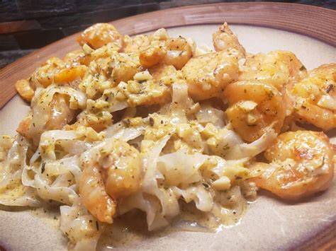 This creamy shrimp pasta recipe is one of my favorites. Shrimp zero-carb pasta with a garlic white wine lemon ...