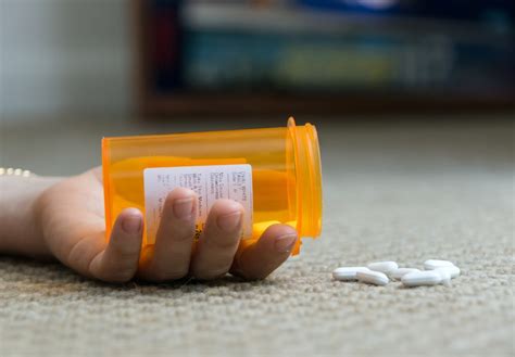 Benzodiazepine use is associated with physical dependence. Increasing Number of Benzodiazepine Prescriptions a Growing Threat in US