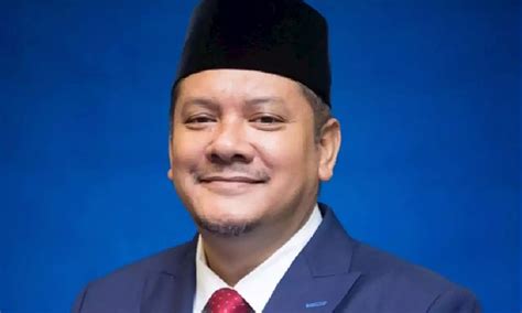 Timbalan yang dipertua dewan rakyat, datuk rashid hasnon, memaklumkan pemilihan azhar dibuat selepas hanya ada seorang calon dikemukakan azhar kemudian mengangkat sumpah sebagai speaker dewan rakyat yang baharu. Adun Morib dilantik timbalan speaker baru DUN Selangor ...