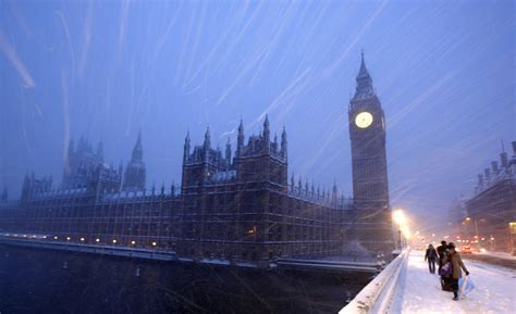 Снег в Лондоне метель обои для рабочего стола картинки фото