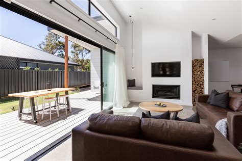 Retractable Glass Walls Ideal For Indooroutdoor Living Aplosgroup